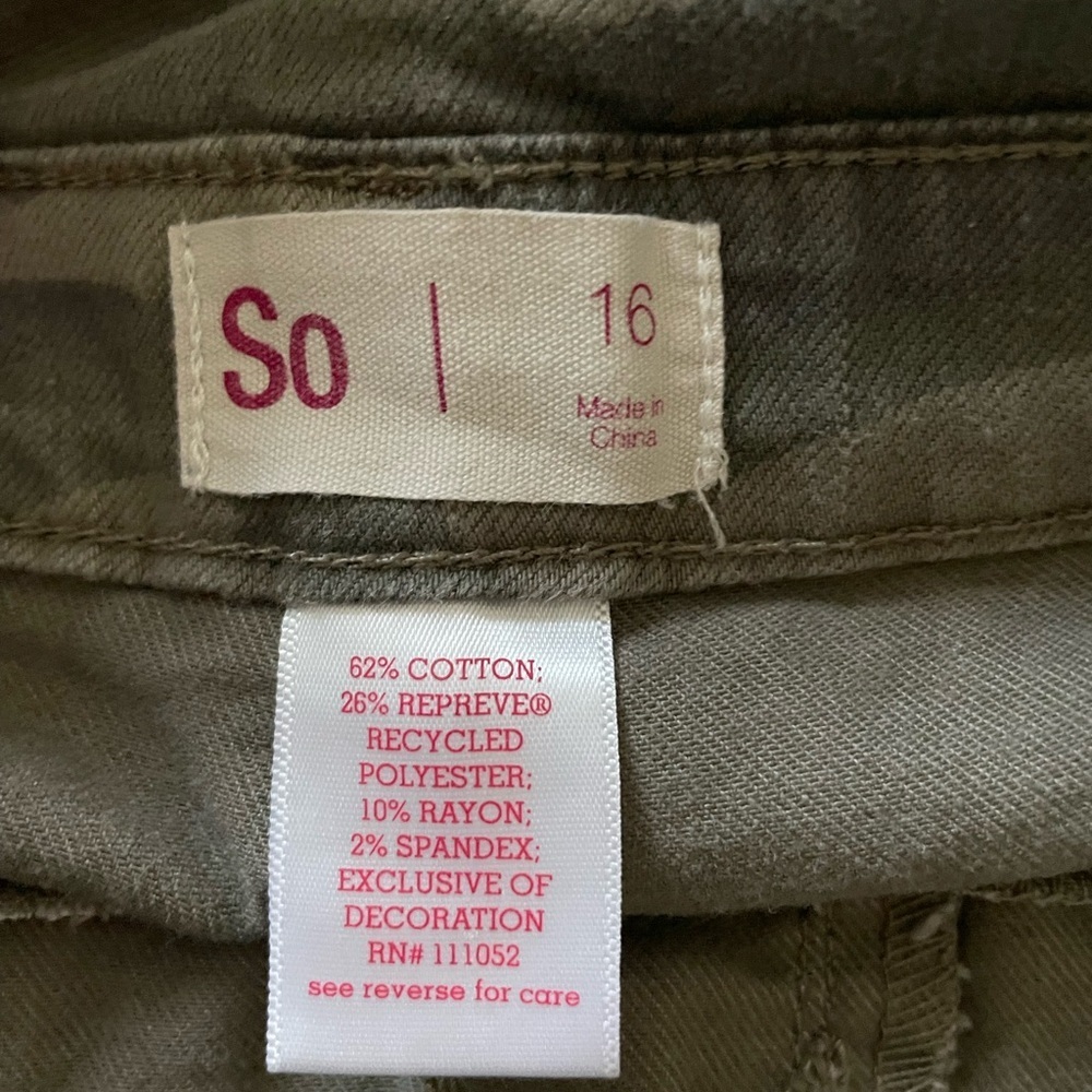 So Camo Green Jean Overall Shorts For Girls Size 16 - Picture 6 of 6